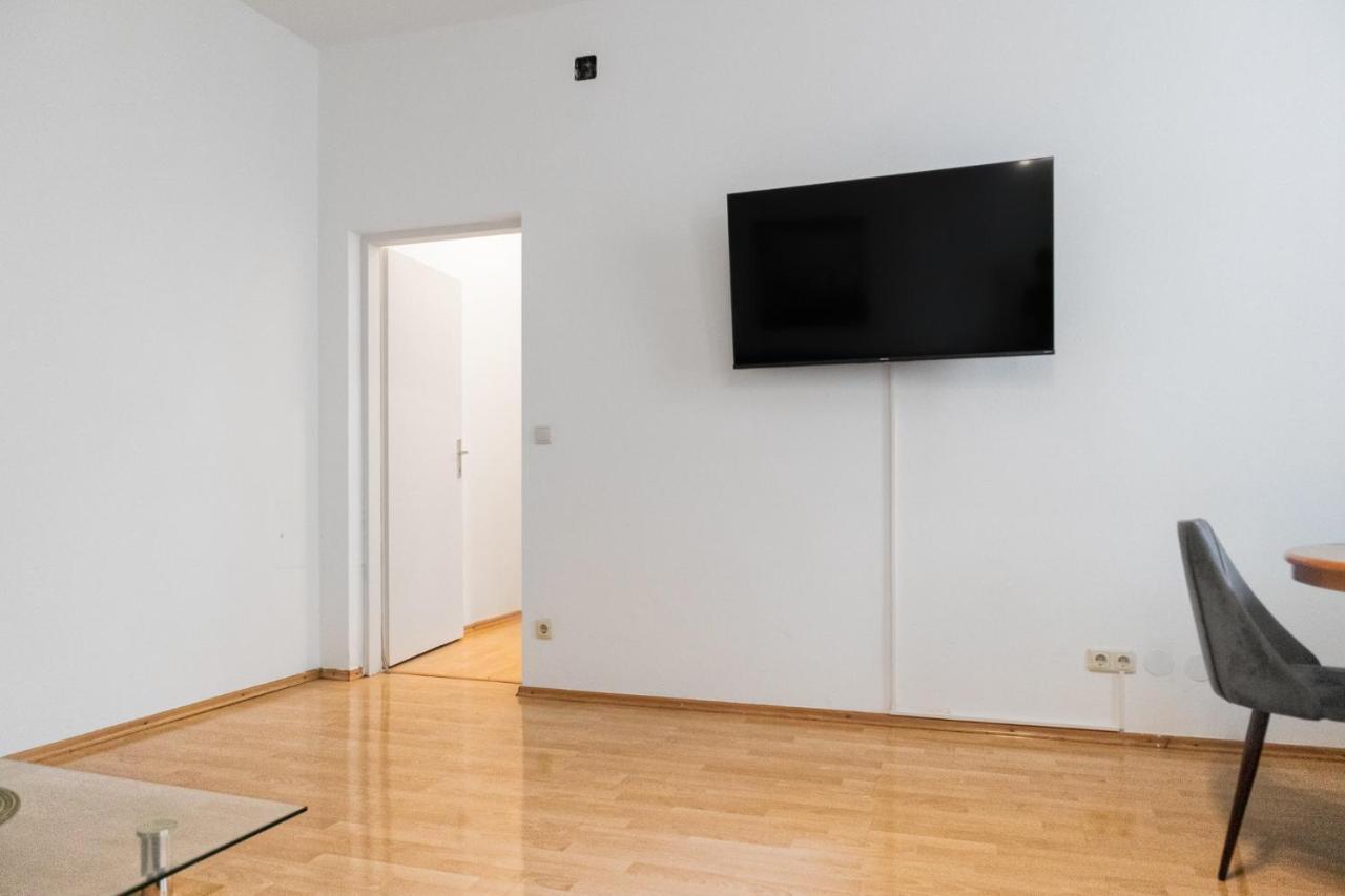 Welcoming 3Br Budget Apt. Well Connected Viyana Dış mekan fotoğraf