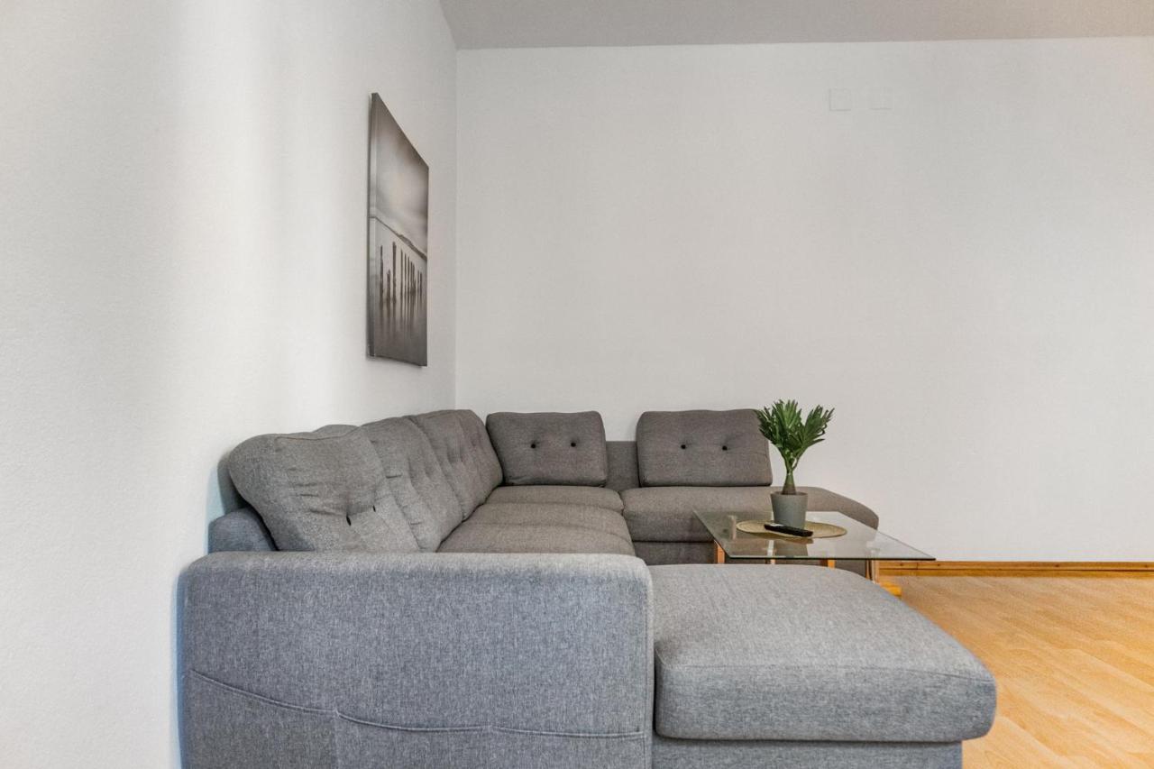 Welcoming 3Br Budget Apt. Well Connected Viyana Dış mekan fotoğraf